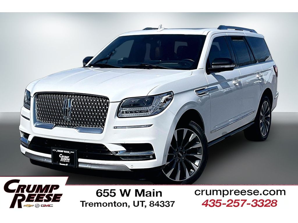 2021 Lincoln Navigator Reserve, stock 26N768A, exterior view 1 of 11