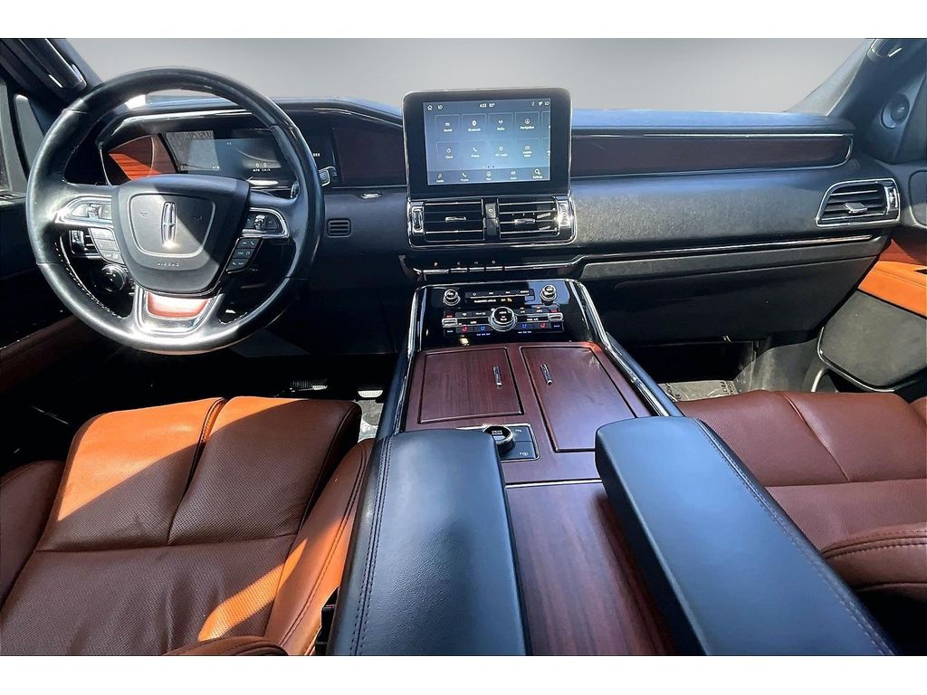 2021 Lincoln Navigator Reserve, stock 26N768A, interior view 1 of 22